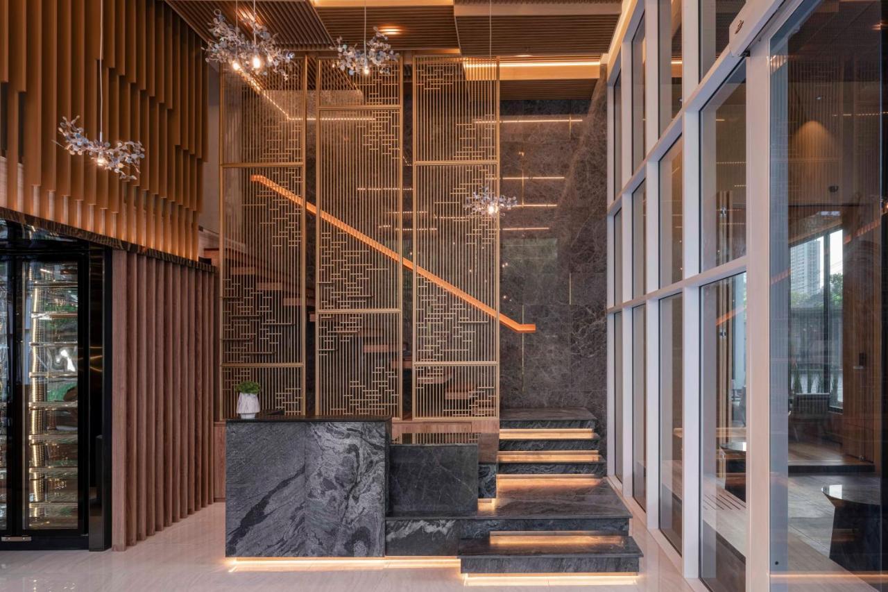 Wyndham Garden Bangkok Sukhumvit 42 Hotel Exterior photo
