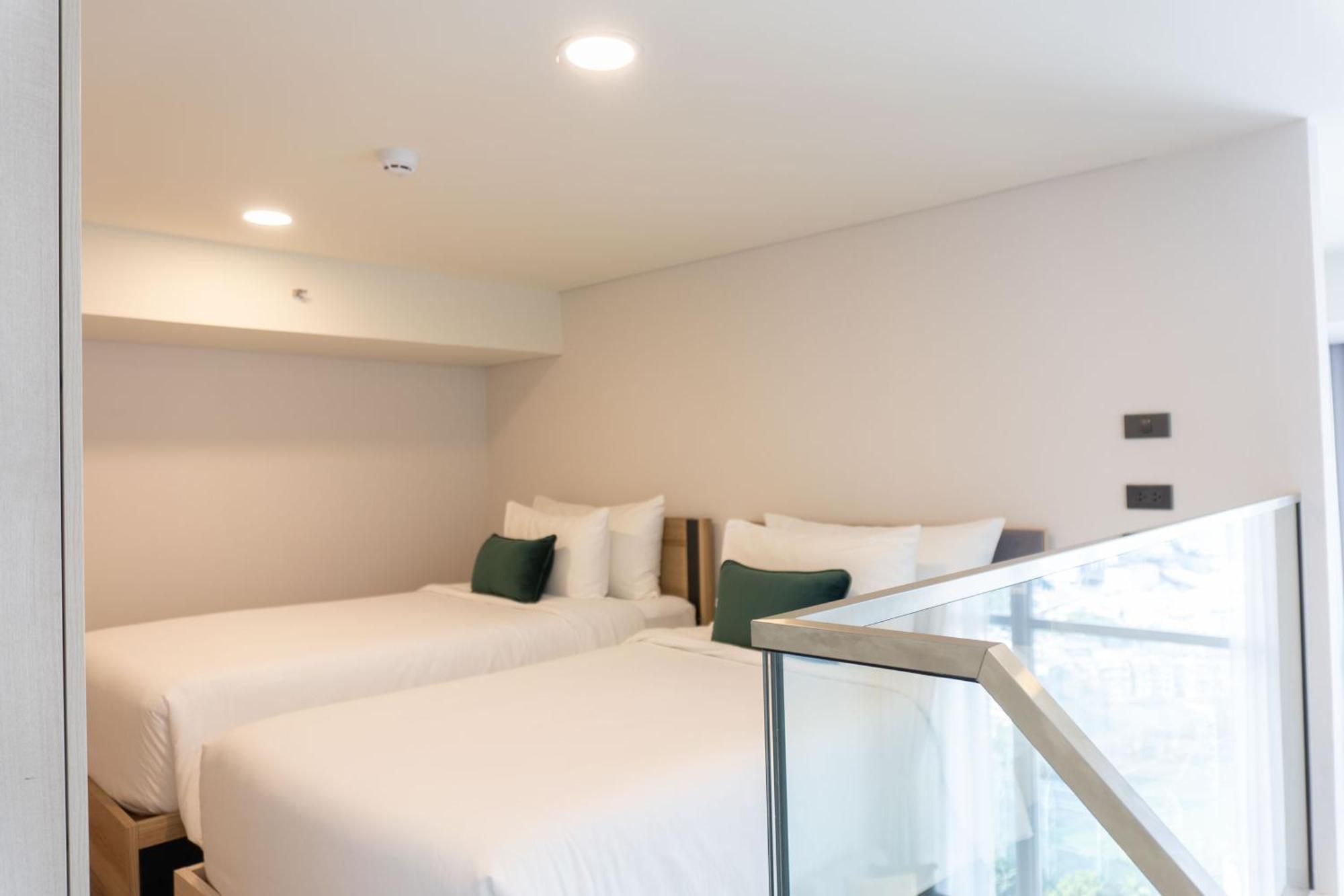 Wyndham Garden Bangkok Sukhumvit 42 Hotel Exterior photo